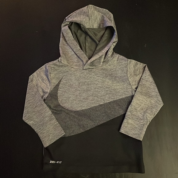 Nike long sleeve dri fit hoodie size 12M - Picture 4 of 4